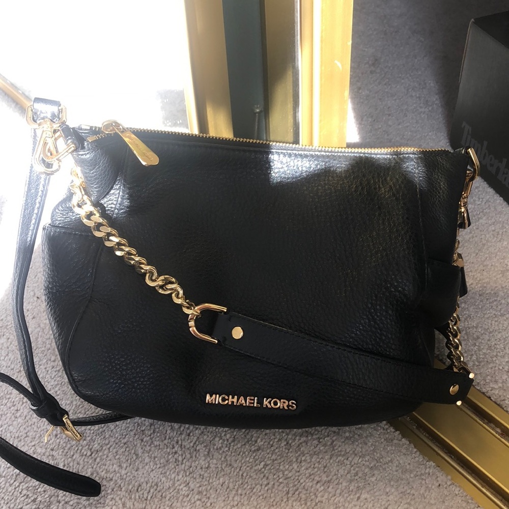 Michael Kors Purse 8 x 10 x 7